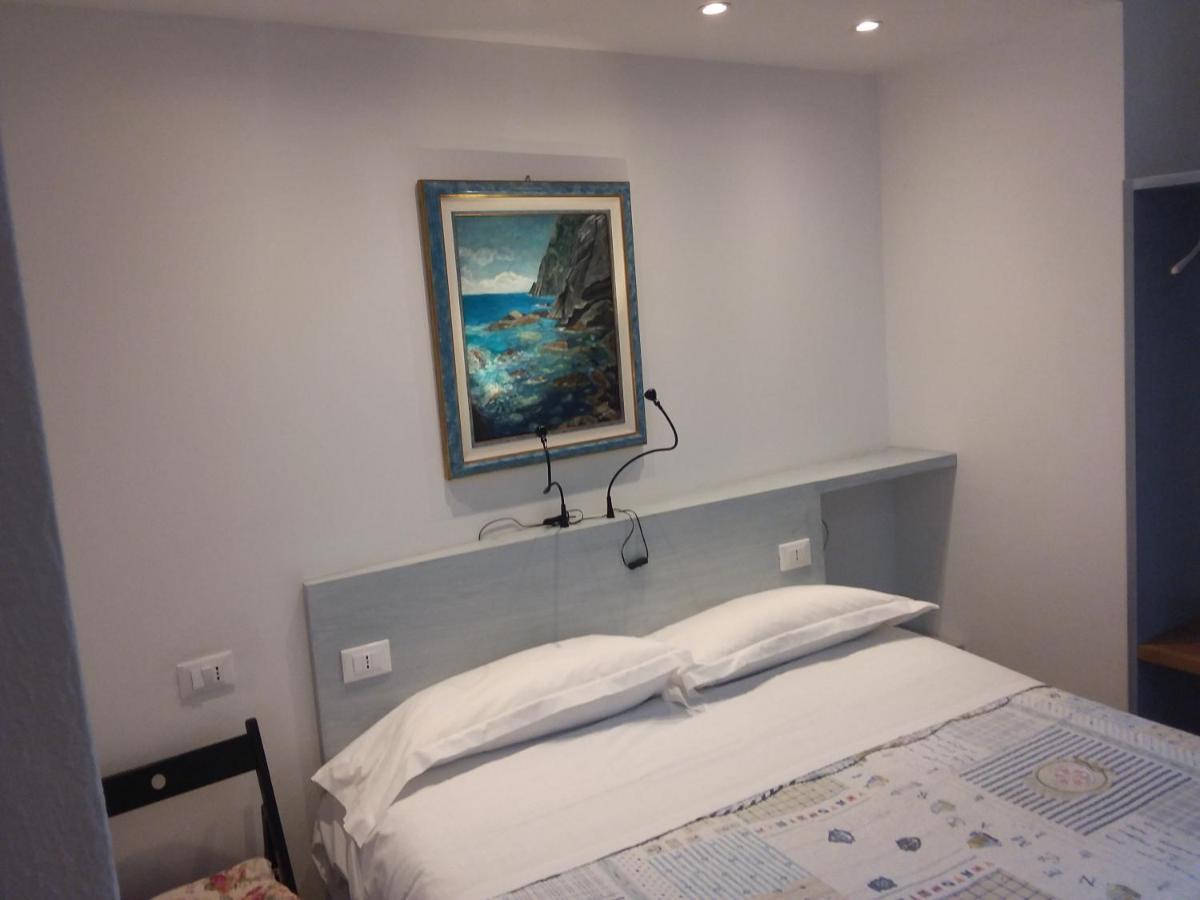 Rina Rooms Вернаца Екстериор снимка