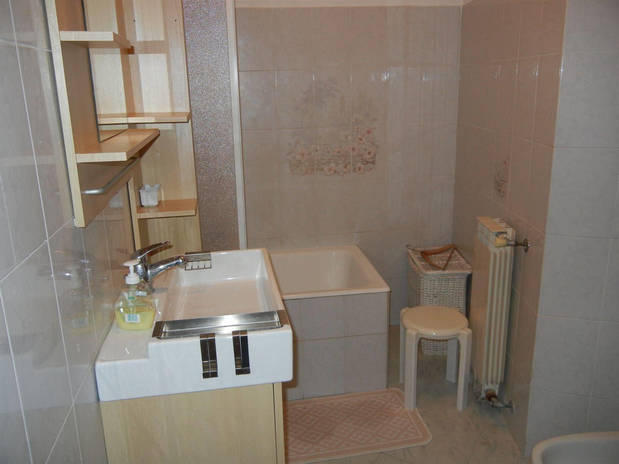 Rina Rooms Вернаца Екстериор снимка